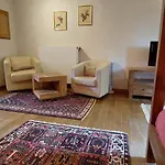 Les Lavandieres De