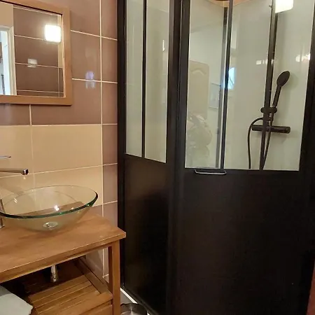 Les Lavandieres De 4*