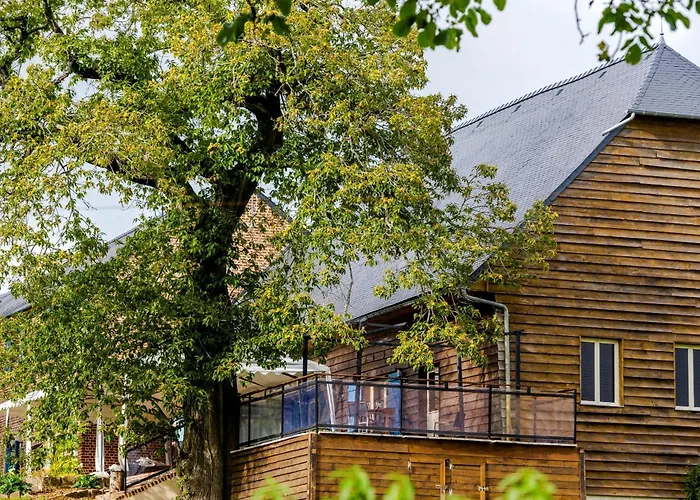 Les Lavandieres De Hotel 4*